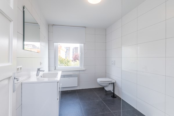 Foto - Te koop: Verrassend ruime geheel gemoderniseerde (2025-2026) halfvrijstaande woning uit 1936 nabij centrum Hoensbroek
